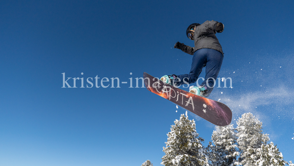 Freestyle-Skiing, Snowboarding / Patscherkofel, Tirol, Austria by kristen-images.com