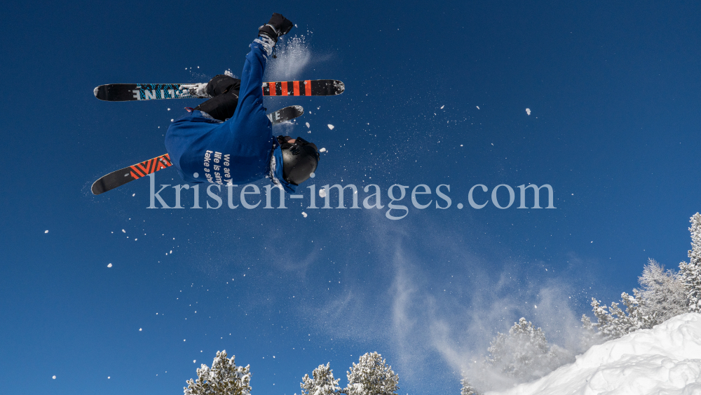 Freestyle-Skiing, Snowboarding / Patscherkofel, Tirol, Austria by kristen-images.com