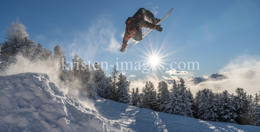 Freestyle-Skiing, Snowboarding / Patscherkofel, Tirol, Austria by kristen-images.com