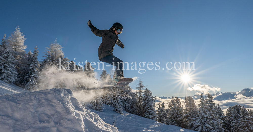 Freestyle-Skiing, Snowboarding / Patscherkofel, Tirol, Austria by kristen-images.com