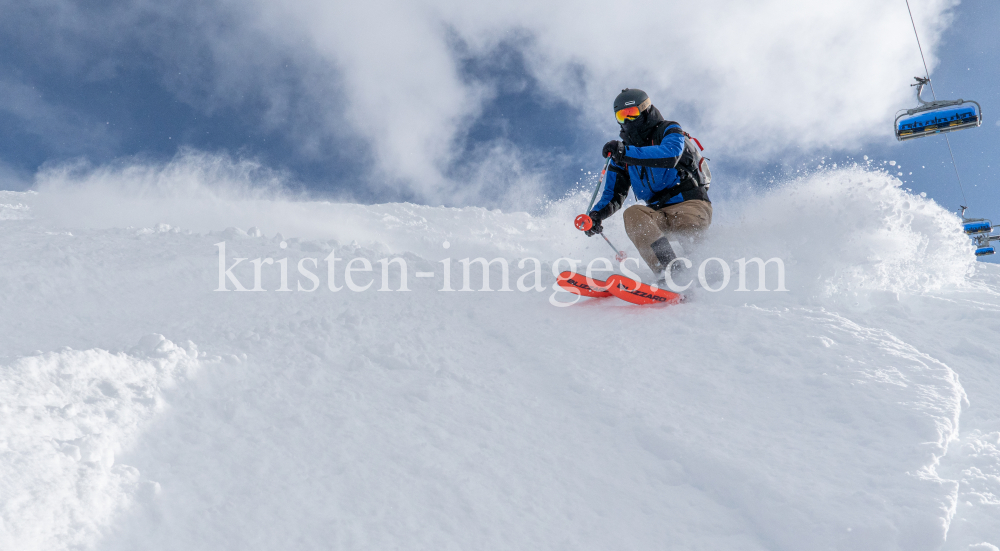 Tiefschneeskifahrer / Skizentrum Schlick 2000, Stubaital, Tirol, Austria by kristen-images.com