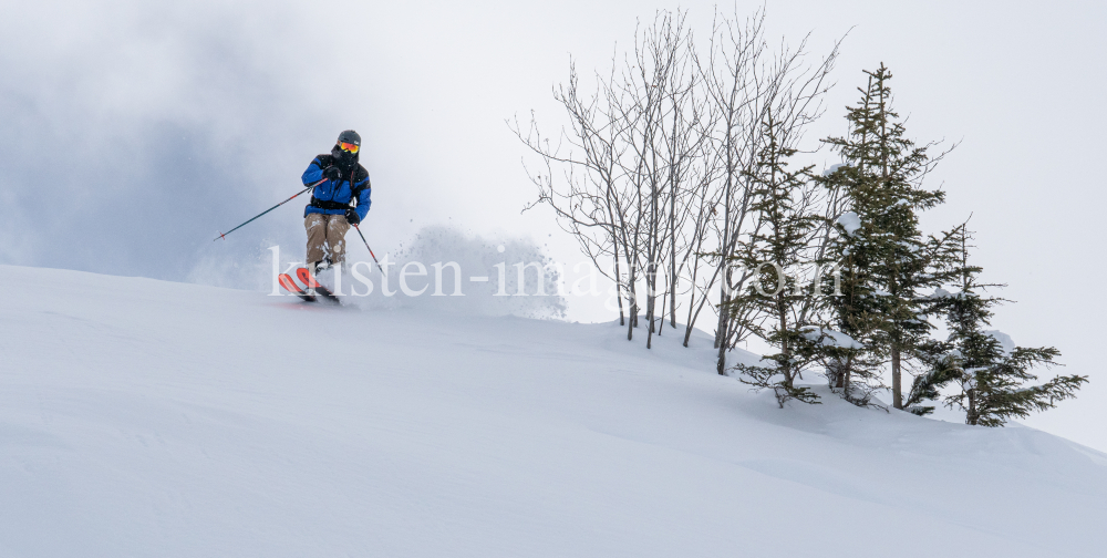 Tiefschneeskifahrer / Skizentrum Schlick 2000, Stubaital, Tirol, Austria by kristen-images.com