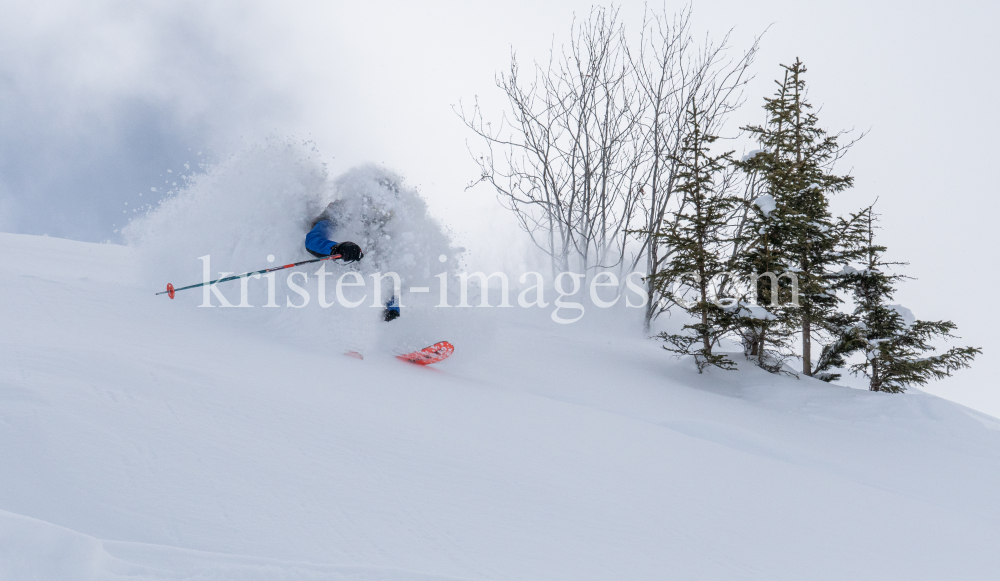 Tiefschneeskifahrer / Skizentrum Schlick 2000, Stubaital, Tirol, Austria by kristen-images.com