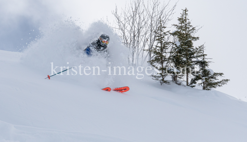 Tiefschneeskifahrer / Skizentrum Schlick 2000, Stubaital, Tirol, Austria by kristen-images.com