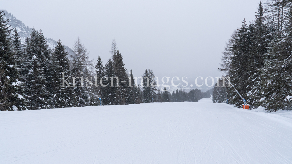 Skipiste / Skizentrum Schlick 2000, Stubaital, Tirol, Austria by kristen-images.com