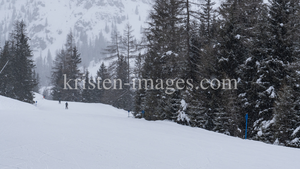 Skipiste / Skizentrum Schlick 2000, Stubaital, Tirol, Austria by kristen-images.com