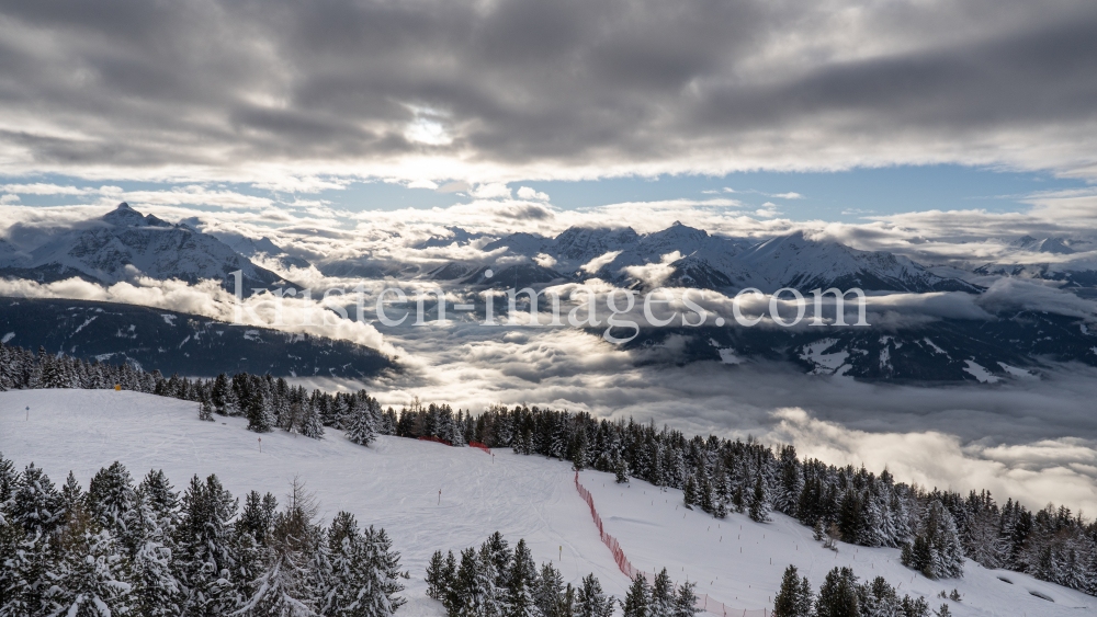 Nebeldecke über dem Stubaital, Wipptal, Tirol, Austria by kristen-images.com