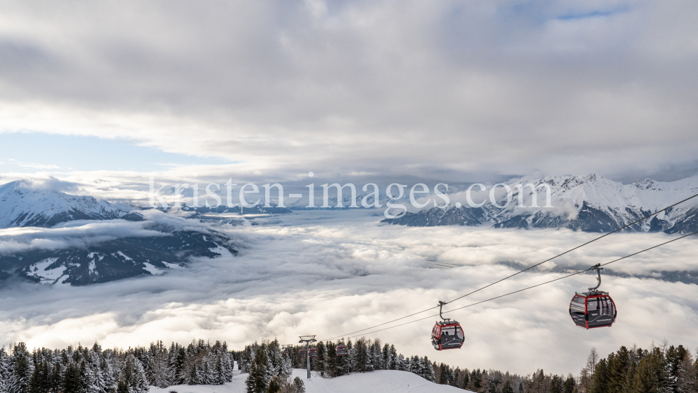 Nebeldecke über dem Inntal, Tirol, Austria by kristen-images.com