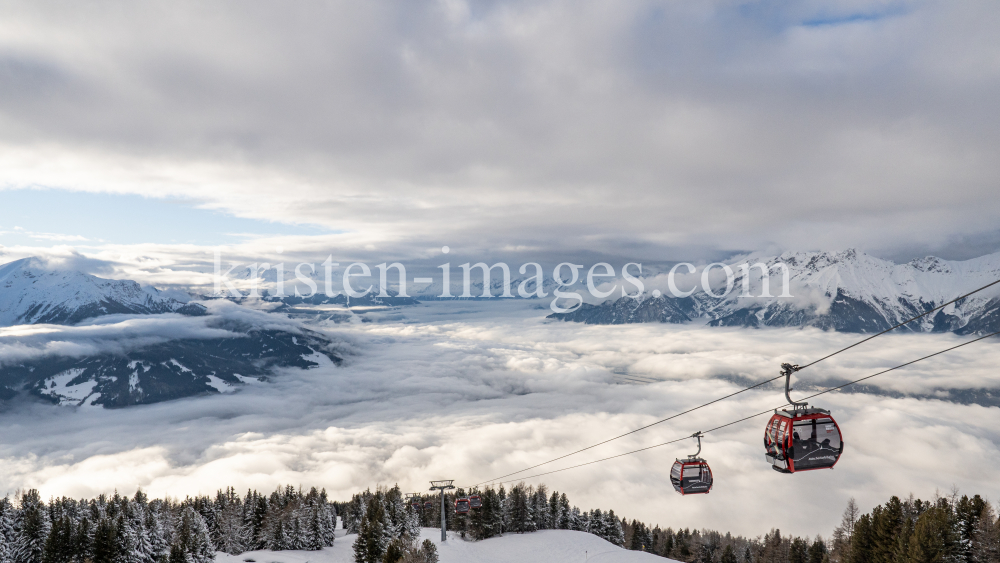 Nebeldecke über dem Inntal, Tirol, Austria by kristen-images.com