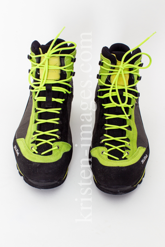 Salewa Gore-Tex Bergschuhe by kristen-images.com