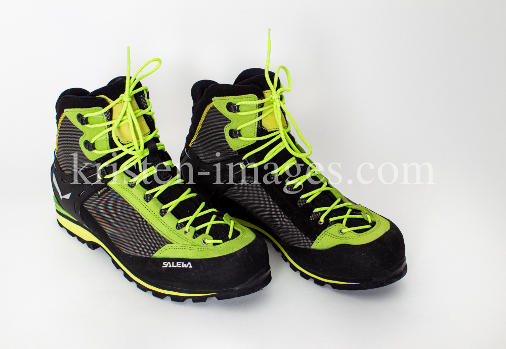 Salewa Gore-Tex Bergschuhe by kristen-images.com