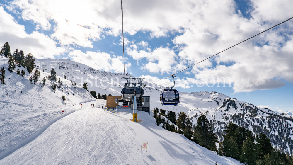 Skigebiet Glungezer, Tirol, Austria by kristen-images.com