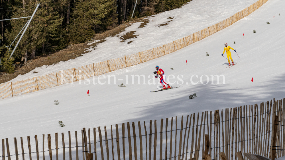 Skirennläufer beim Filmdreh für den Kinofilm: Klammer / Patscherkofel, Tirol, Austria by kristen-images.com