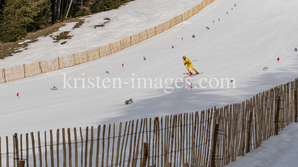 Skirennläufer beim Filmdreh für den Kinofilm: Klammer / Patscherkofel, Tirol, Austria by kristen-images.com