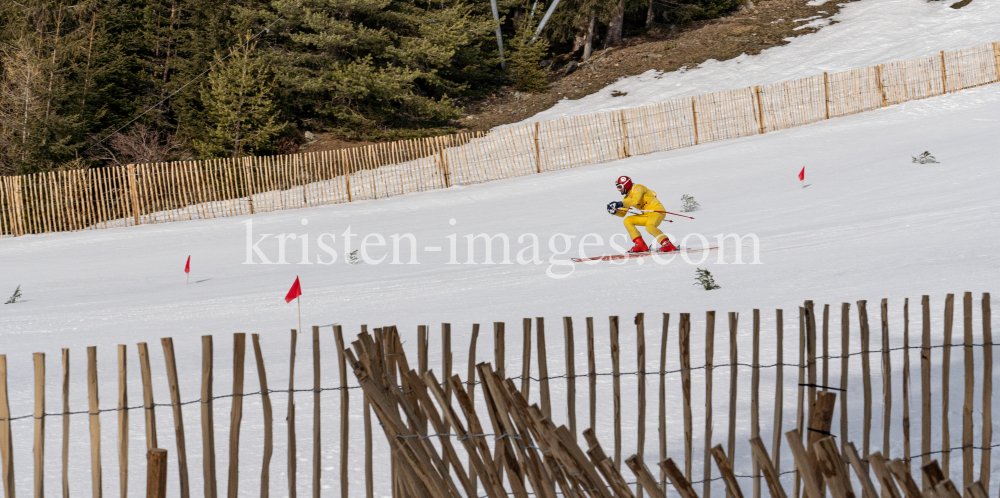 Skirennläufer beim Filmdreh für den Kinofilm: Klammer / Patscherkofel, Tirol, Austria by kristen-images.com