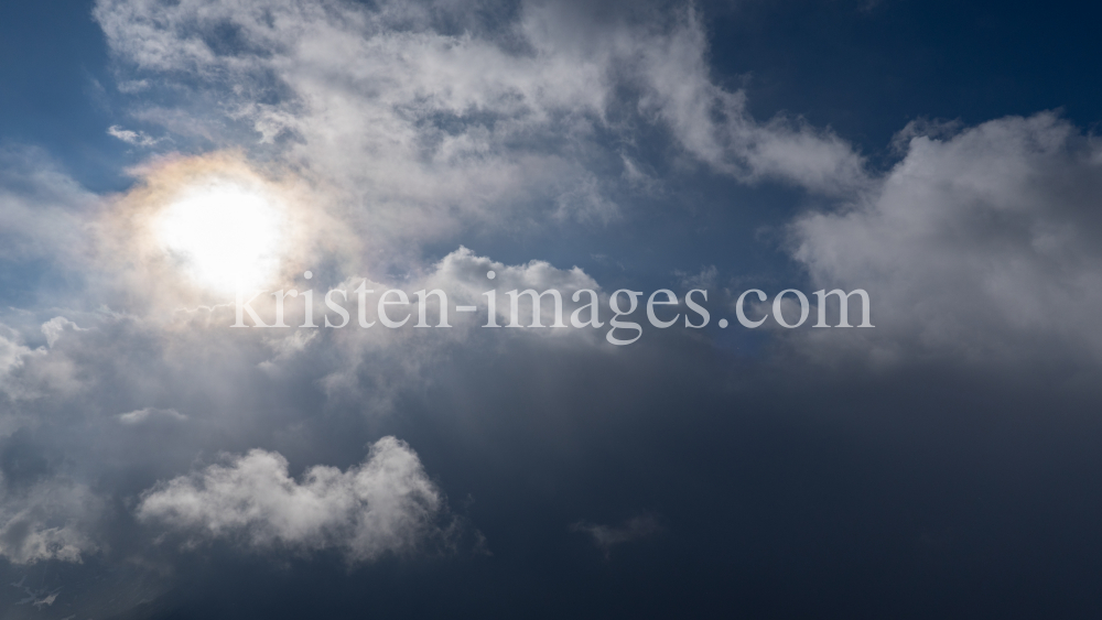 Wetterumschwung in den Bergen, Alpen by kristen-images.com