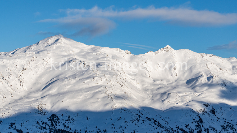 Tuxer Alpen im Winter / Tirol, Österreich by kristen-images.com