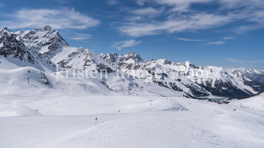 Stubaier Alpen, Kühtai, Tirol, Österreich by kristen-images.com