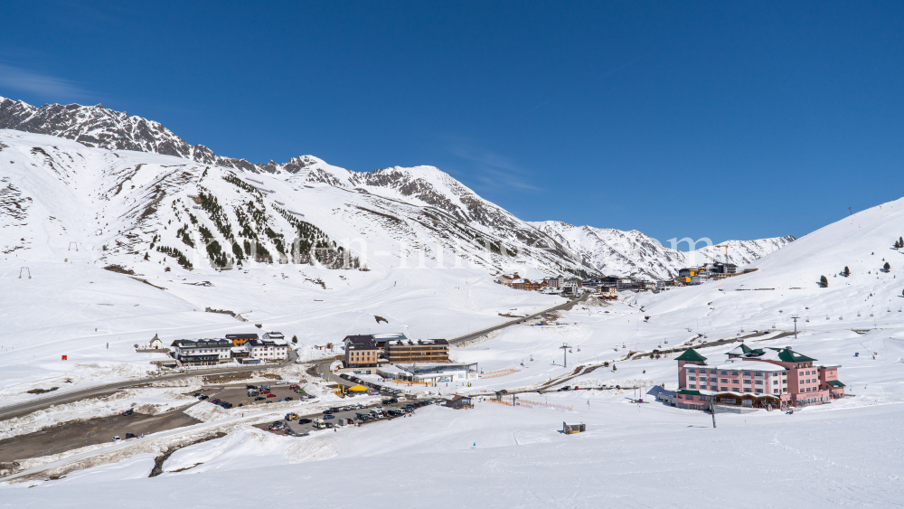 Stubaier Alpen, Kühtai, Tirol, Österreich by kristen-images.com