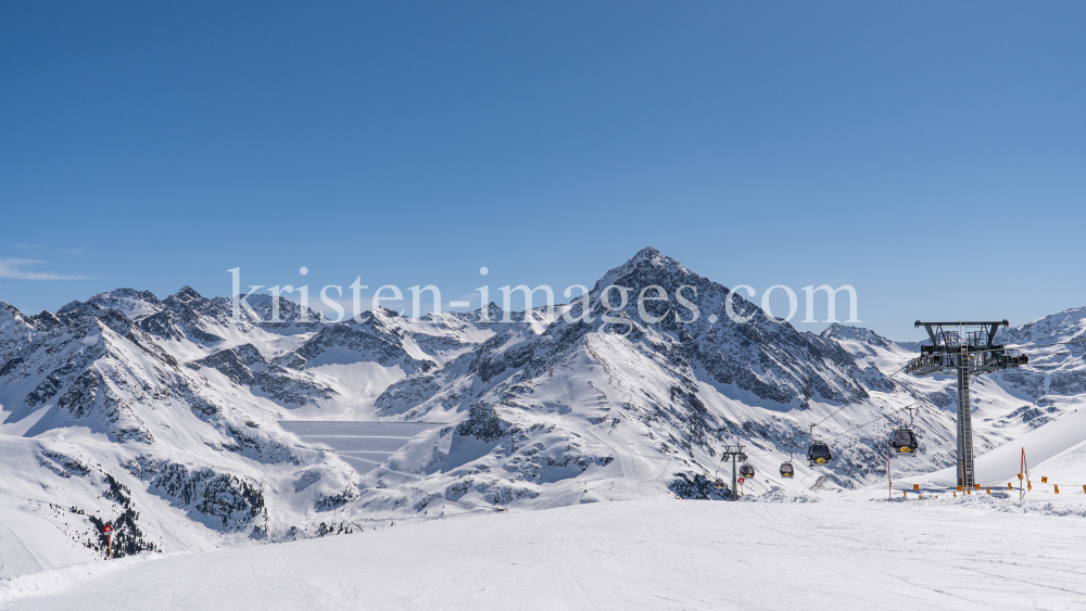 Stubaier Alpen, Kühtai, Tirol, Österreich by kristen-images.com