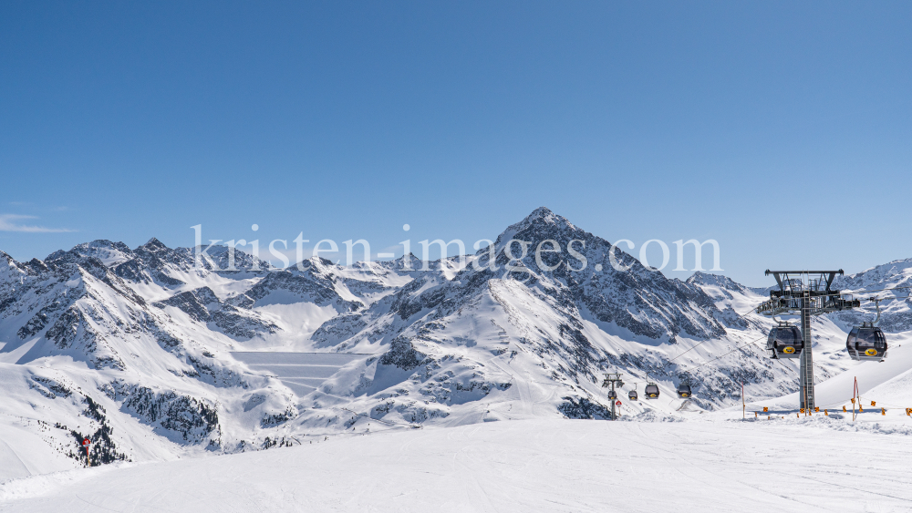 Stubaier Alpen, Kühtai, Tirol, Österreich by kristen-images.com