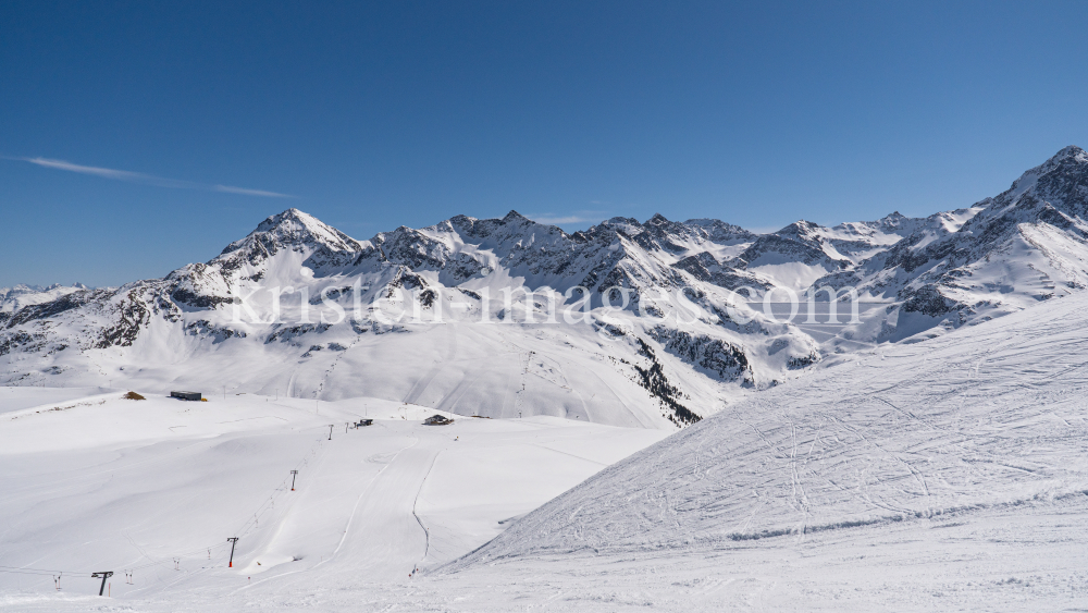 Stubaier Alpen, Kühtai, Tirol, Österreich by kristen-images.com