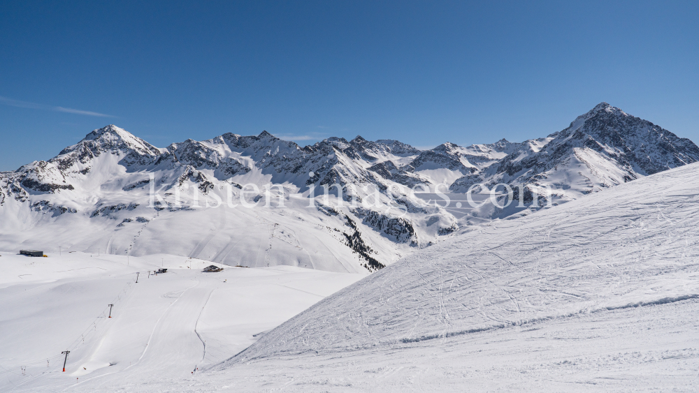 Stubaier Alpen, Kühtai, Tirol, Österreich by kristen-images.com