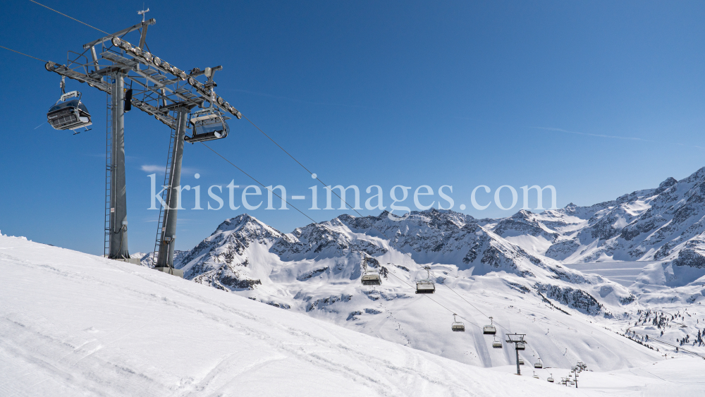 Stubaier Alpen, Kühtai, Tirol, Österreich by kristen-images.com