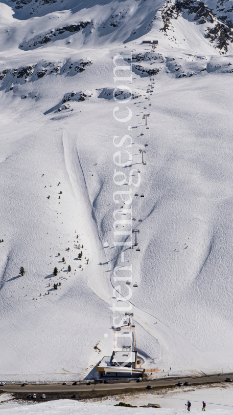 Stubaier Alpen, Kühtai, Tirol, Österreich by kristen-images.com