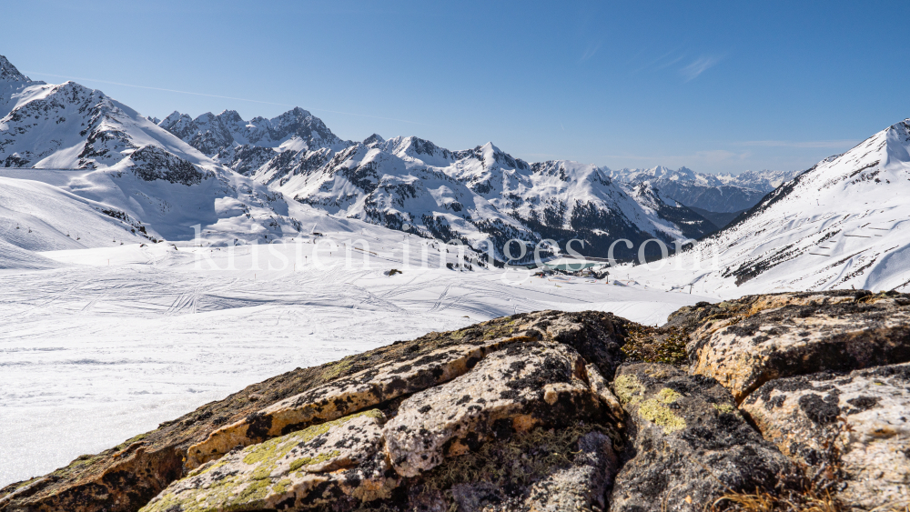 Stubaier Alpen, Kühtai, Tirol, Österreich by kristen-images.com