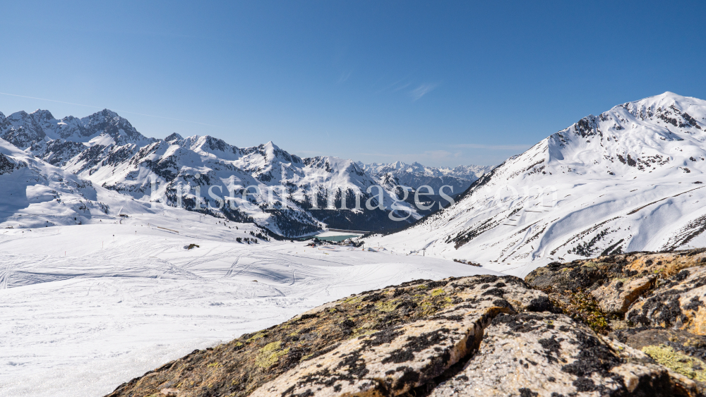 Stubaier Alpen, Kühtai, Tirol, Österreich by kristen-images.com