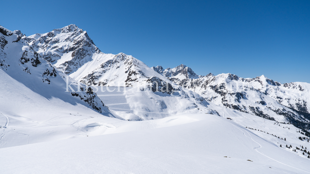 Stubaier Alpen, Kühtai, Tirol, Österreich by kristen-images.com