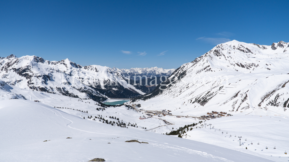 Stubaier Alpen, Kühtai, Tirol, Österreich by kristen-images.com