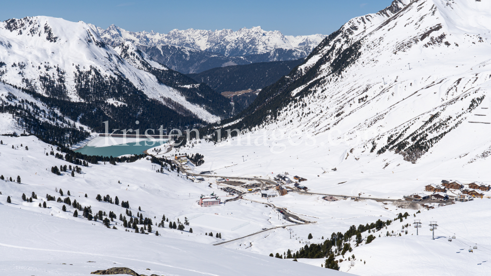 Stubaier Alpen, Kühtai, Tirol, Österreich by kristen-images.com