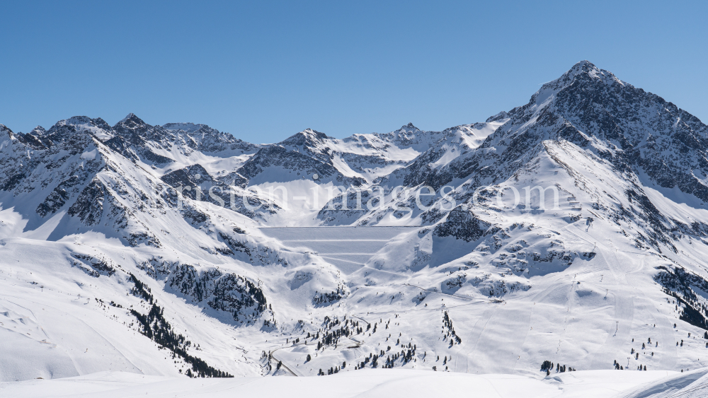 Stubaier Alpen, Kühtai, Tirol, Österreich by kristen-images.com