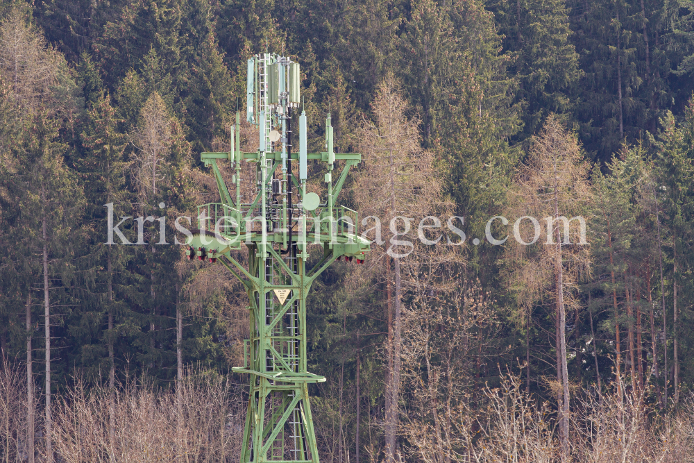 Mobilfunkmast in Igls, Innsbruck, Tirol, Österreich by kristen-images.com