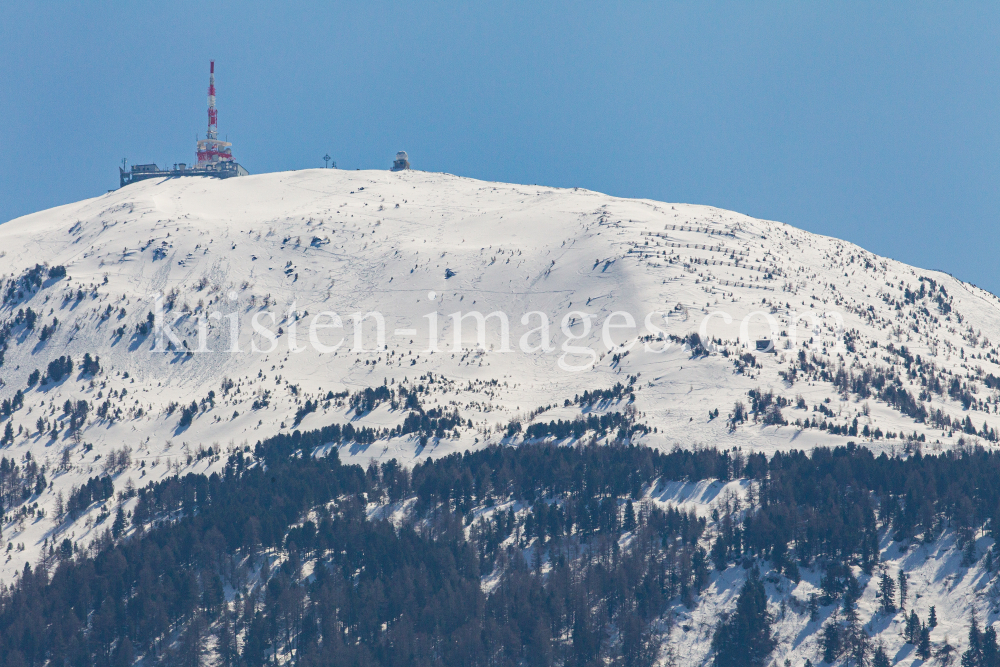 Gipfel Patscherkofel mit Sendeanlage, Tirol, Österreich by kristen-images.com