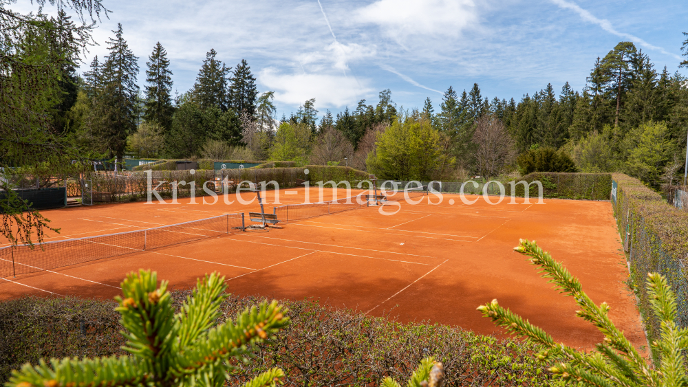 Tennisplätze des TC Parkclub Igls, Innsbruck, Tirol, Österreich by kristen-images.com