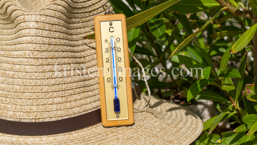 Thermometer, Flüssigkeitsthermometer by kristen-images.com