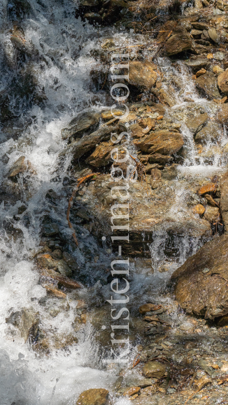 kleiner Wasserfall / Gebirgsbach / Arztal, Ellbögen, Tirol, Österreich by kristen-images.com