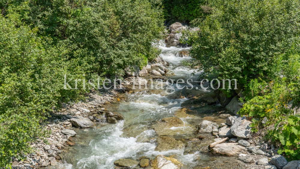 Gebirgsbach / Falggasanerbach im Arztal, Ellbögen, Tirol, Österreich by kristen-images.com