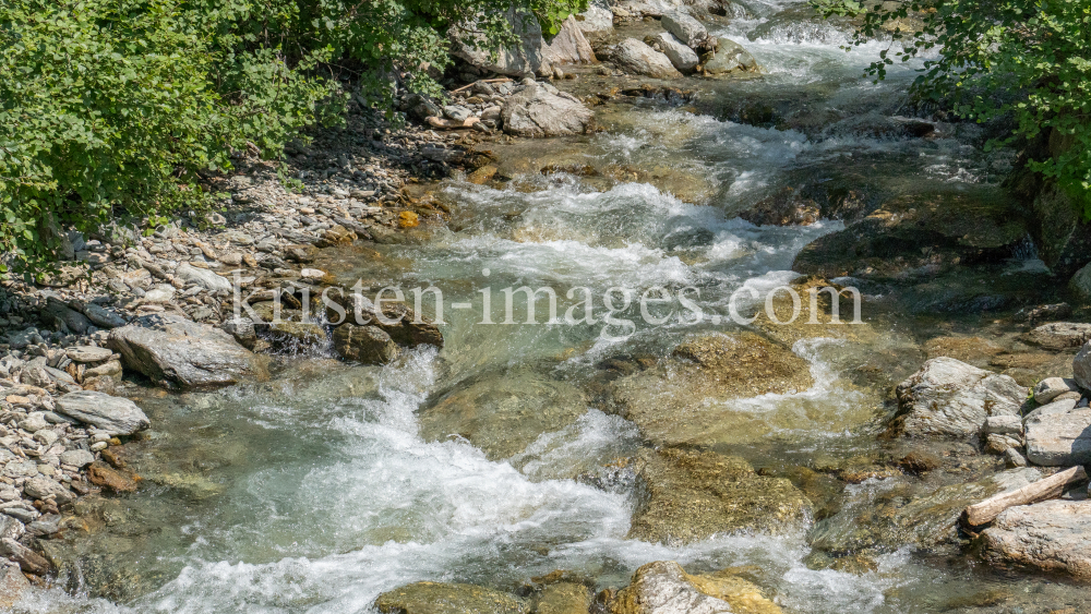 Gebirgsbach / Falggasanerbach im Arztal, Ellbögen, Tirol, Österreich by kristen-images.com