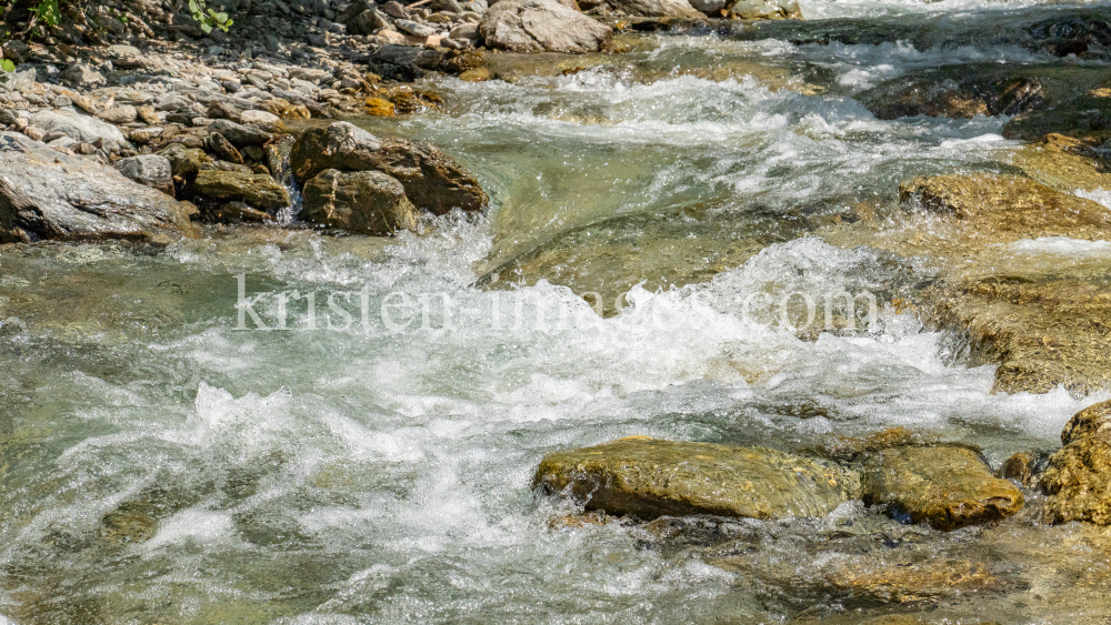 Gebirgsbach / Falggasanerbach im Arztal, Ellbögen, Tirol, Österreich by kristen-images.com