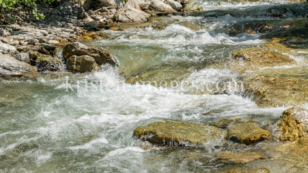 Gebirgsbach / Falggasanerbach im Arztal, Ellbögen, Tirol, Österreich by kristen-images.com