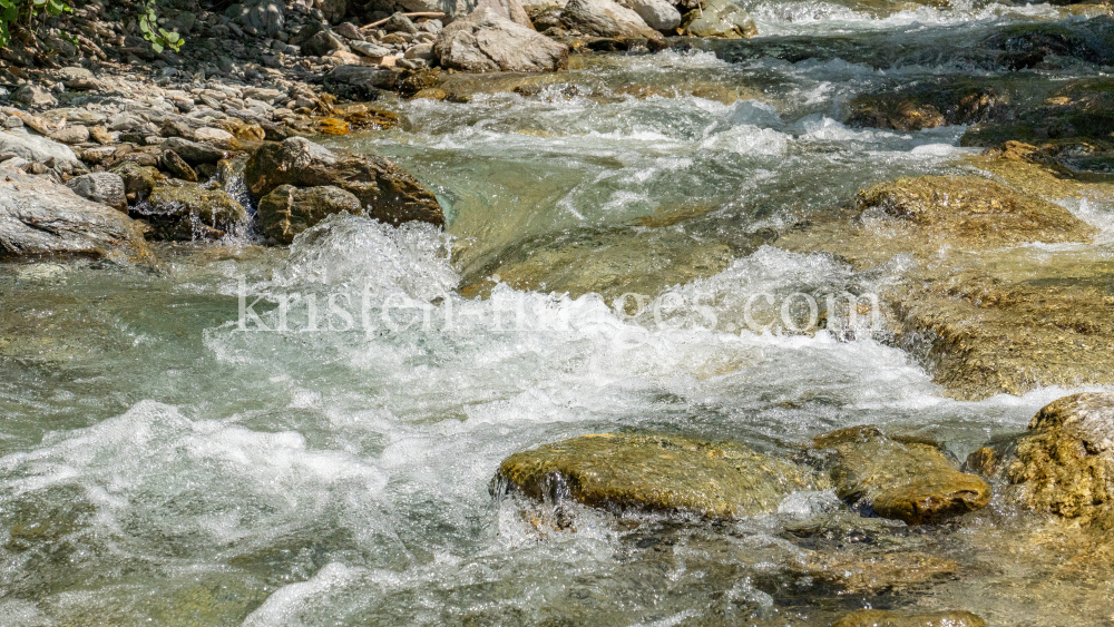 Gebirgsbach / Falggasanerbach im Arztal, Ellbögen, Tirol, Österreich by kristen-images.com