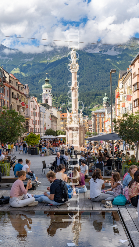 Maria-Theresien-Straße, Innsbruck, Tirol, Österreich by kristen-images.com