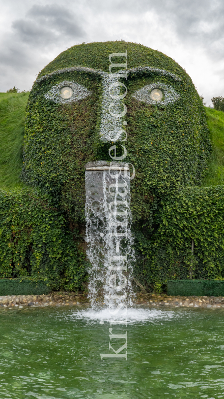 Riese der Swarovski Kristallwelten, Wattens, Tirol, Österreich by kristen-images.com