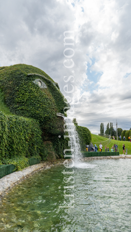 Riese der Swarovski Kristallwelten, Wattens, Tirol, Österreich by kristen-images.com