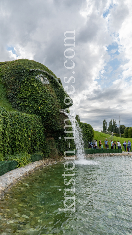 Riese der Swarovski Kristallwelten, Wattens, Tirol, Österreich by kristen-images.com