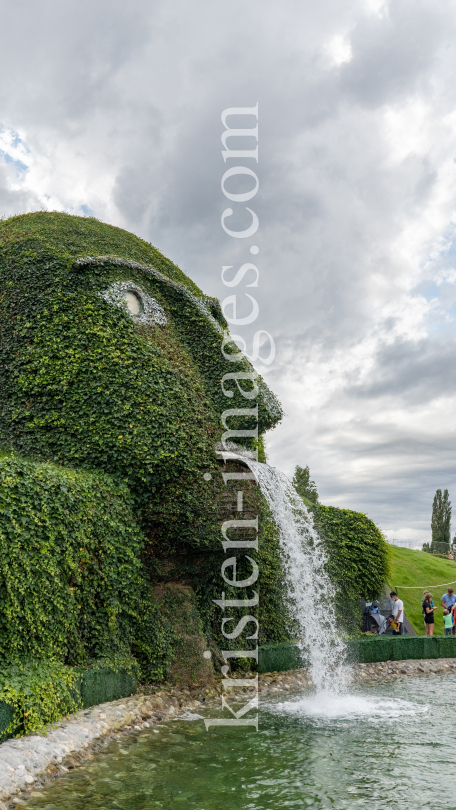 Riese der Swarovski Kristallwelten, Wattens, Tirol, Österreich by kristen-images.com